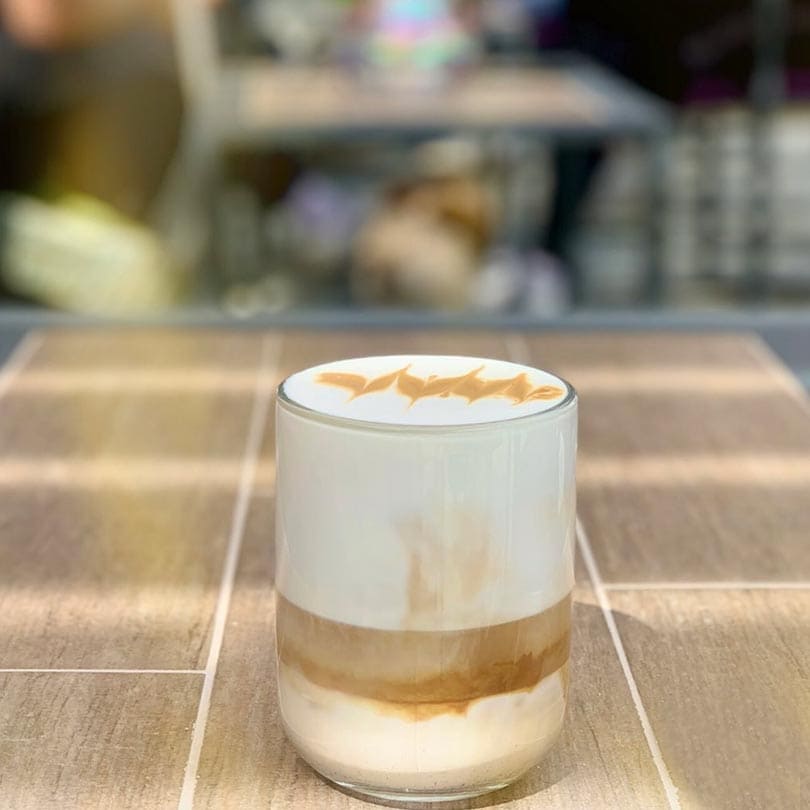 Piće u bašti - Pub Hub Sremčica